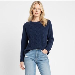 Abercrombie & Fitch Women’s Blue Chenille Cable Knit Soft Sweater. XL